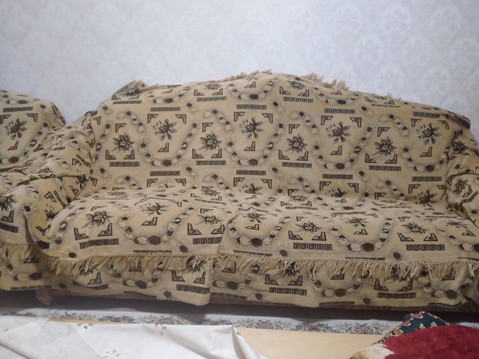 Продается диван с креслом б/у