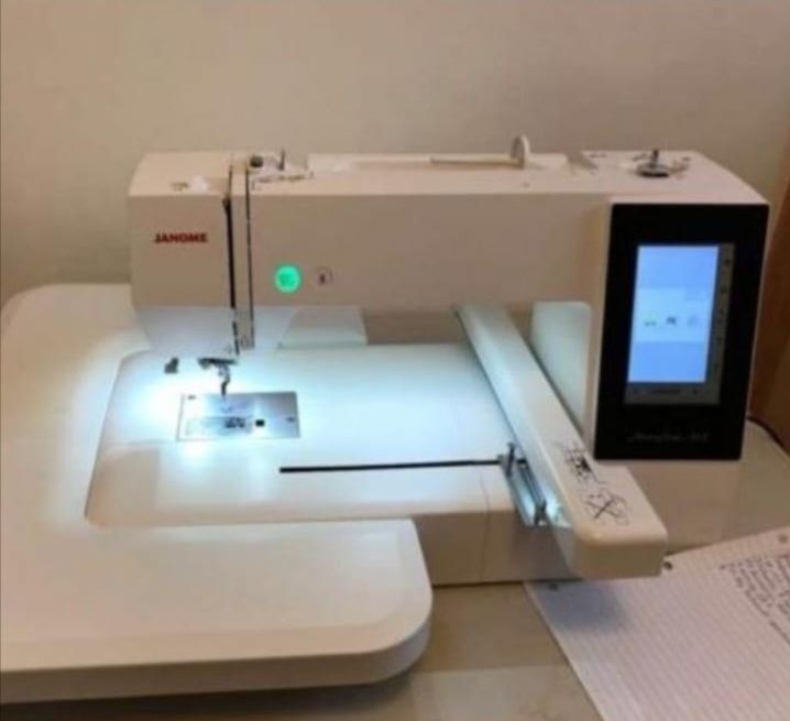 Продаётся вышивальная машина Janome Craft 500 E