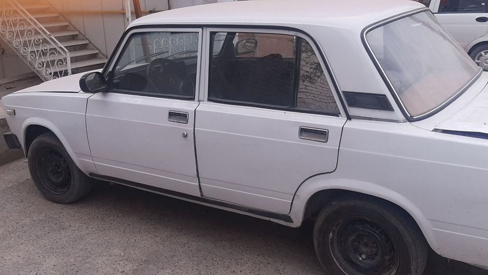 Продается ваз 2105 переделаное в 07
