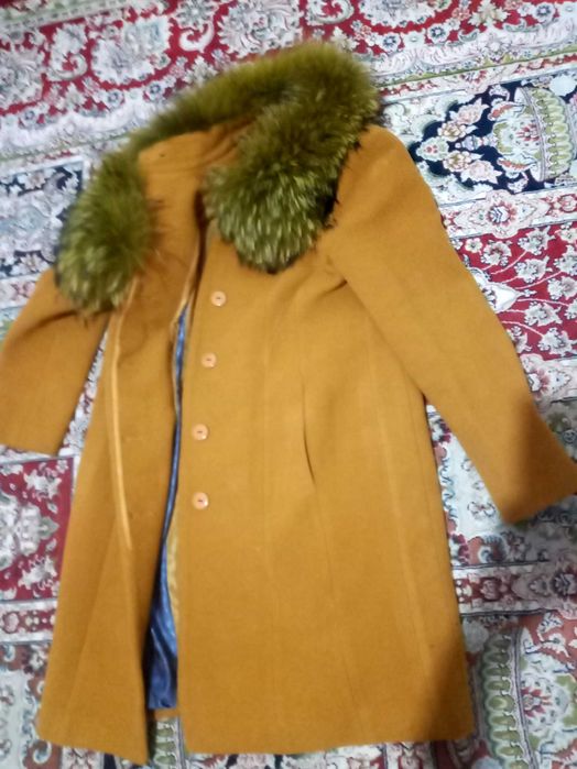 Продается женское пальто
