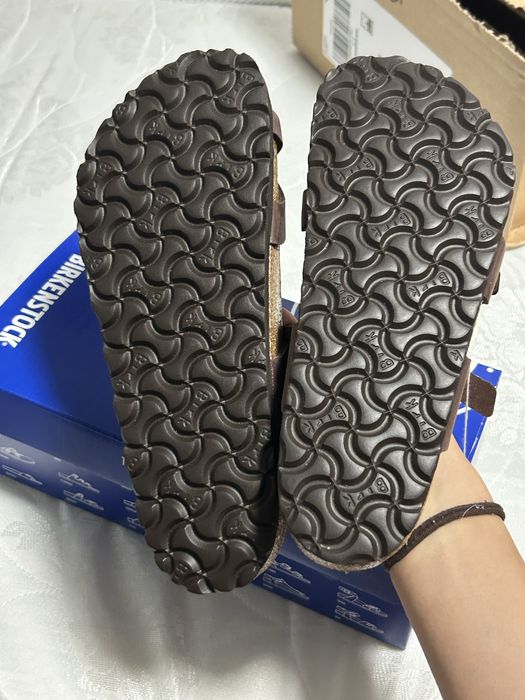 Продаю сандалии Birkenstock Mayari