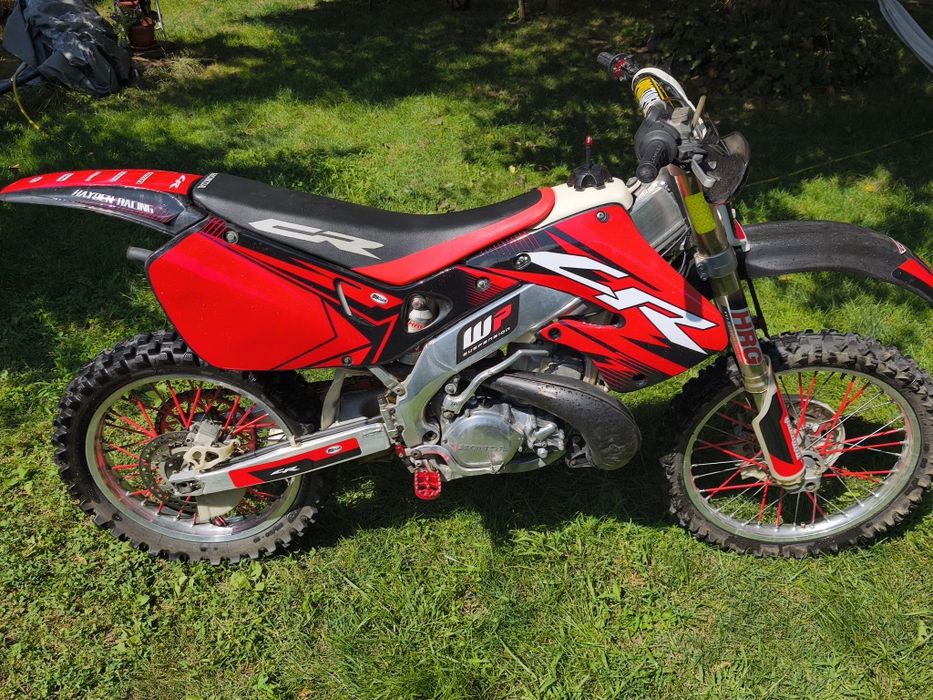 Продавам Honda cr250