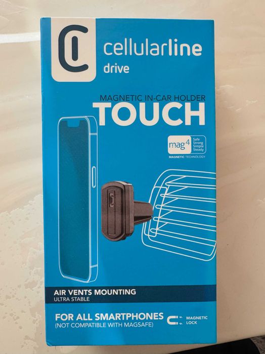 Стойка за телефон в кола с магнит Celluarline Drive