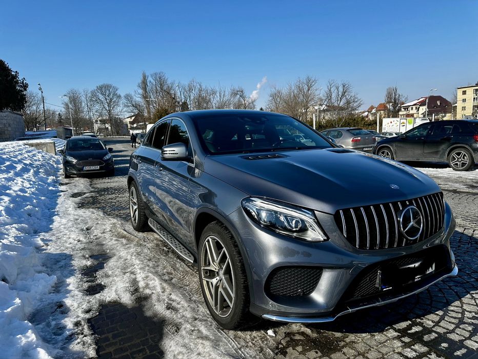 Mercedes GLE Coupe. / Variante imobiliare