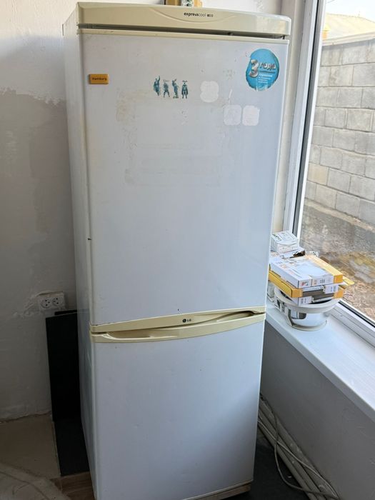 Холодильник продётся бу