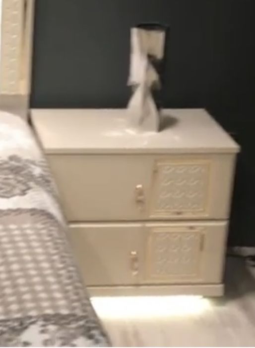 Продается прикроватная тумбочка