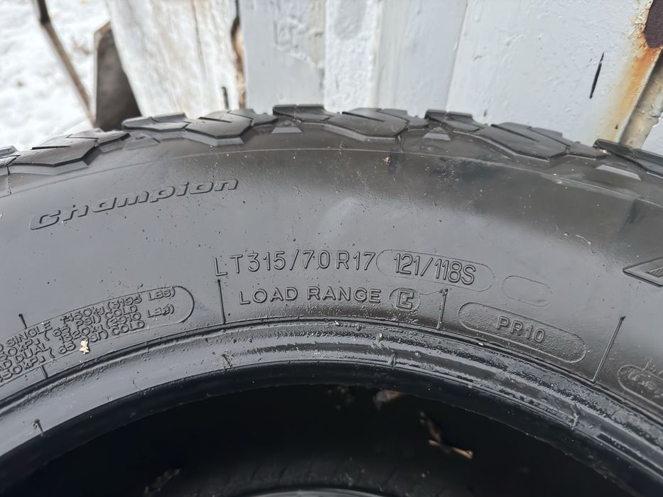 Продам шины на джип. BF Goodrich