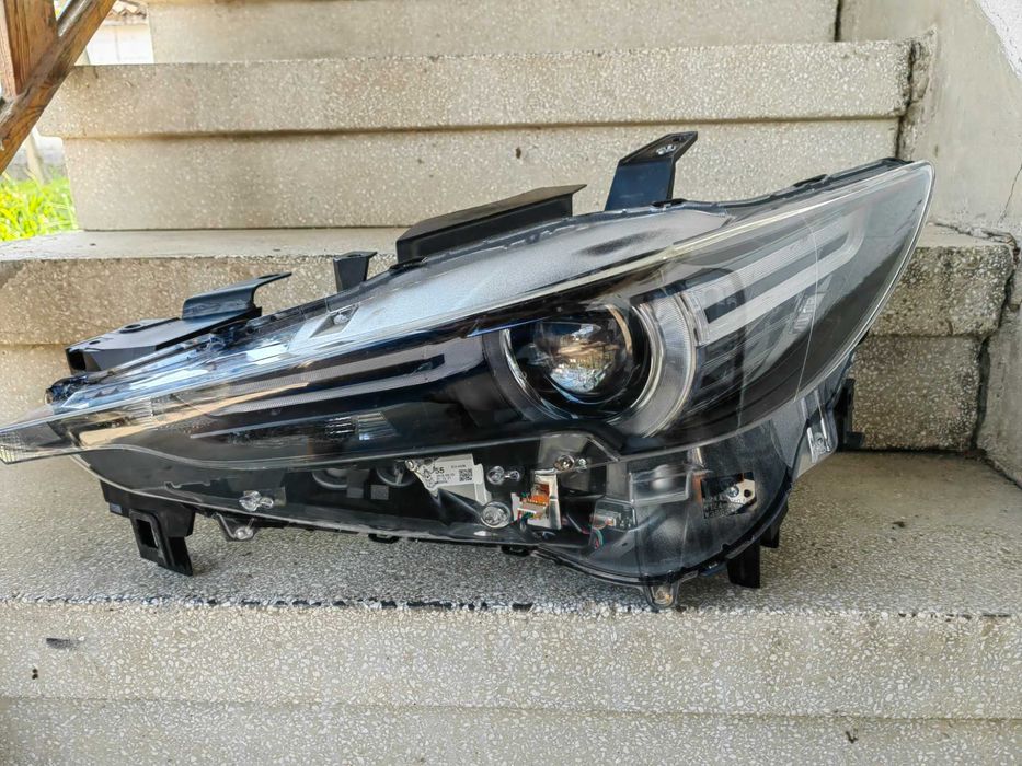 Фар Mazda CX5 17-22 г. LED ляв / Фар Мазда ЦХ5 Оригинален