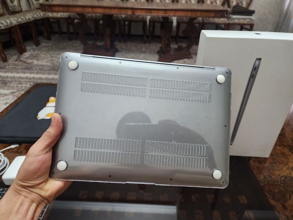 MacBook Air M1 2020 год