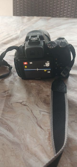 an stare forte buna 
camera foto FUJIFILM 
FINEPIX HSBO EXR
FINEPIX HS