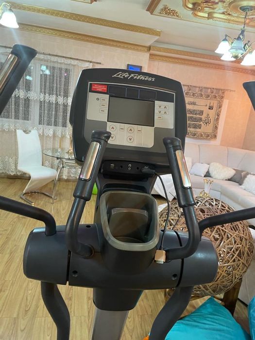 Life Fitness 95X – stare excelentă