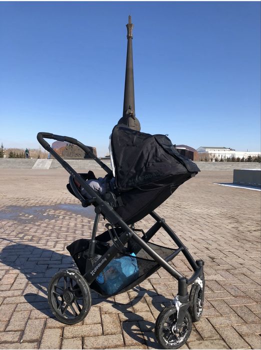 Продам коляску 2 в 1 UPPAbaby Vista