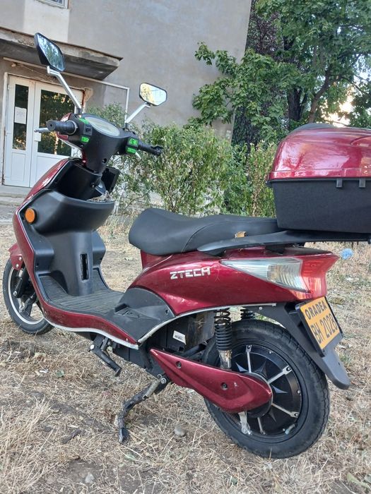 Vand scuter electric