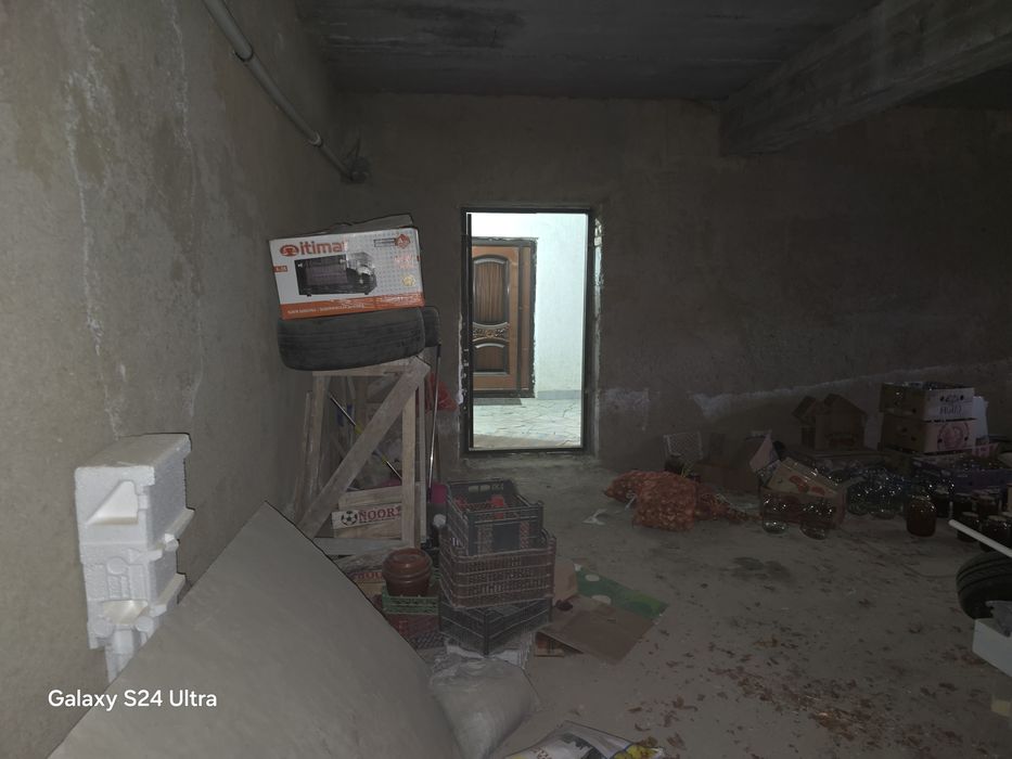 Rudakiy 181 dom yarim podval