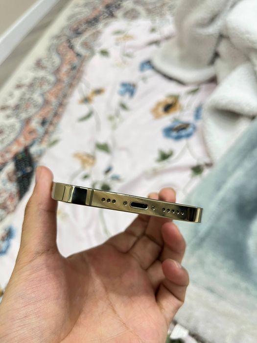 Айфон 12 про голд