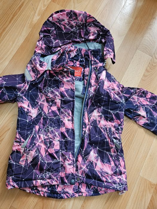 Продам костюмы на девочку