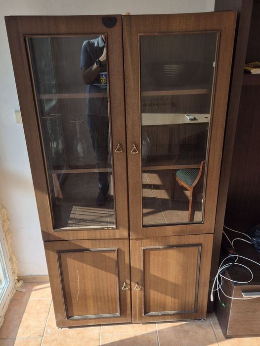 Шкаф за дневна масив Ш - 42 см
Д - 90 см
В - 160 см