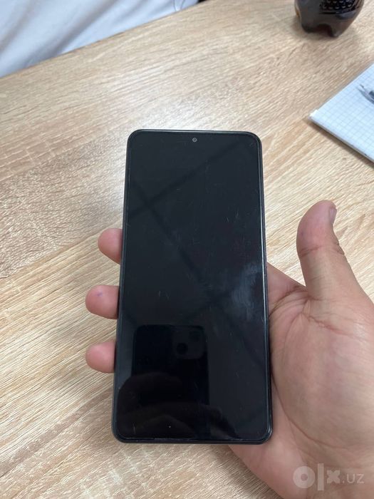 Poco F 3 6/128 oʻrta