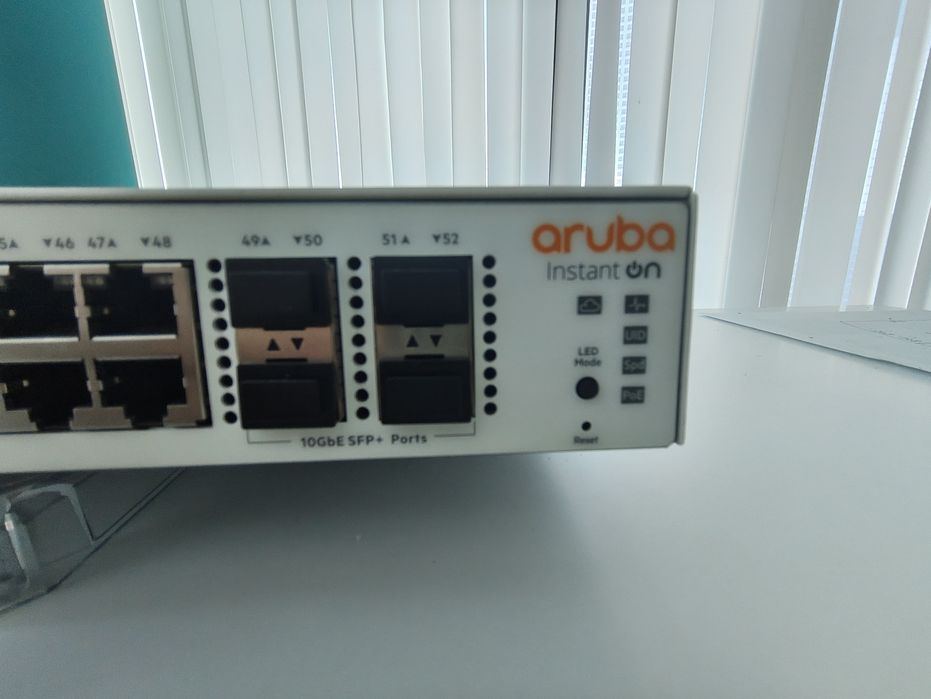 HP Aruba Instant On 1930 48G PoE Switch JL686A – 48 портов управляем