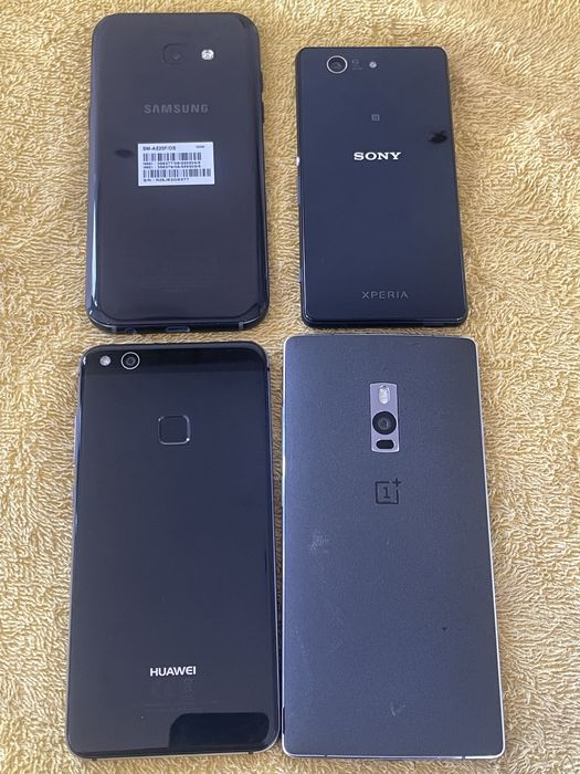 Vand telefoane functionale