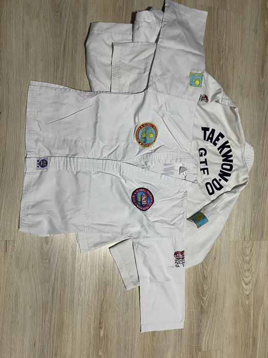 2 комплекта кимоно taekwon-do