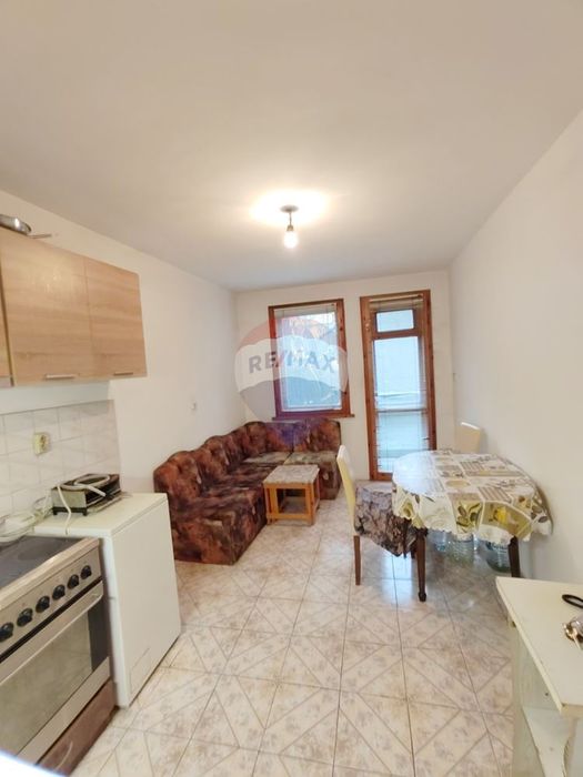 Двустаен апартамент за продажба, кв. Трошево Д.Н 4377