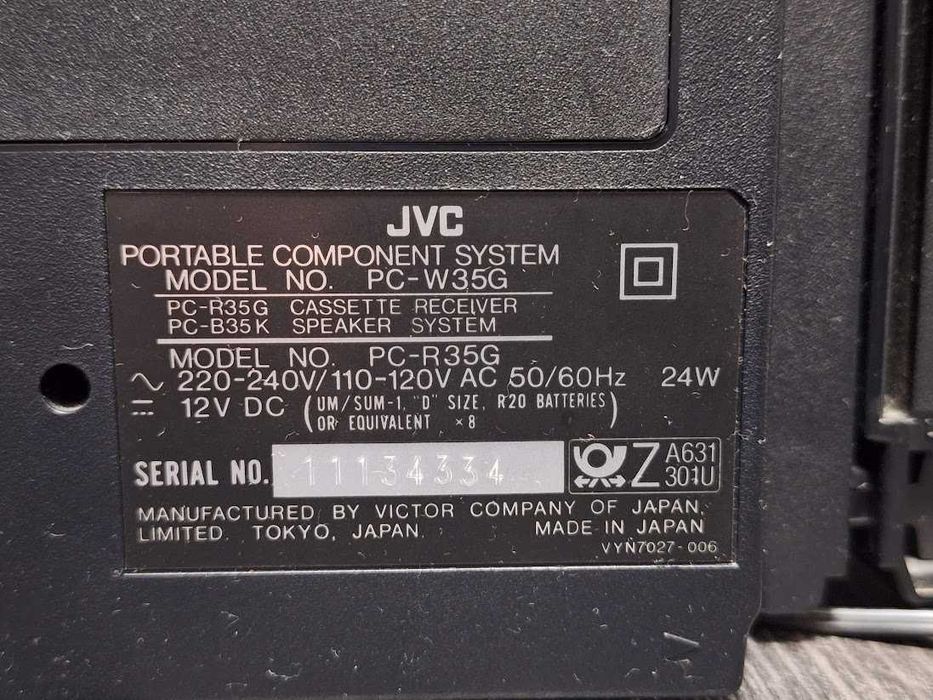 Стерео радиокасетофон JVC PC-W 35, всичко работи, външен вид като нов.