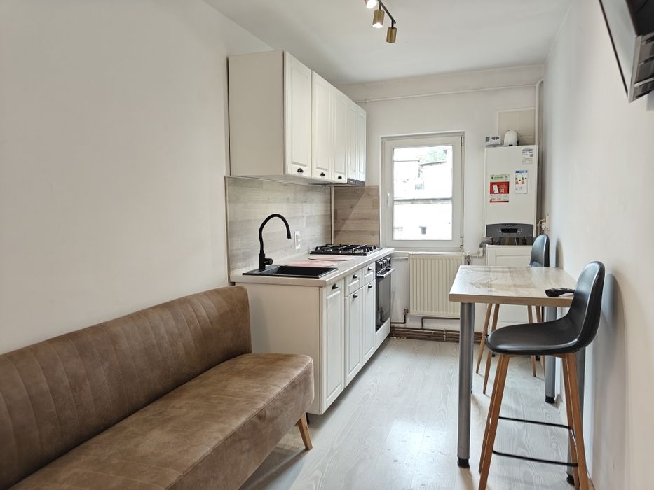 PF inchiriez apartament 2 camere zona  Garii