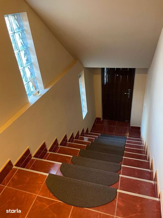 Investiție sigura, zonă excelentă–Pensiune funcțională, Str.Horea Deva