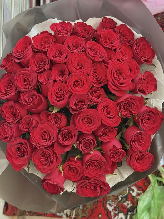 Разные виды букетов,свежие