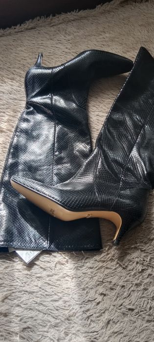 Новые сапожки продам за а полцены