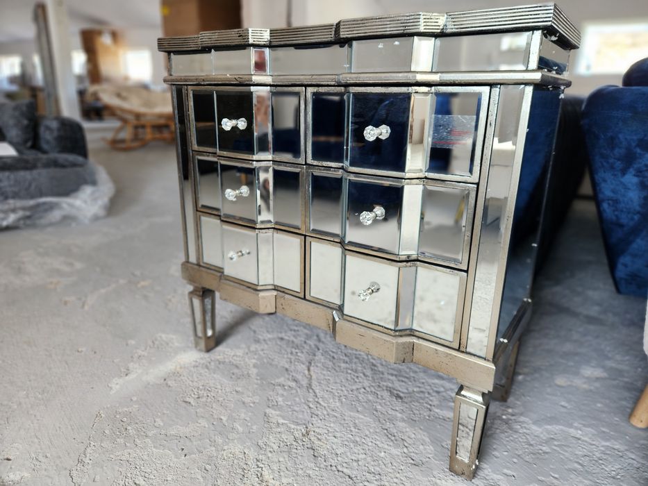 NOU Comoda cu 6 sertare, oglinda