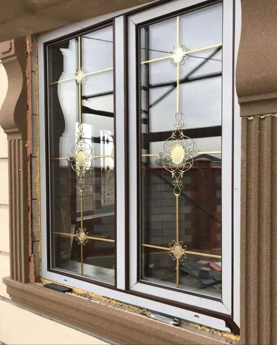 Пластиковые окна, двери, витражи.