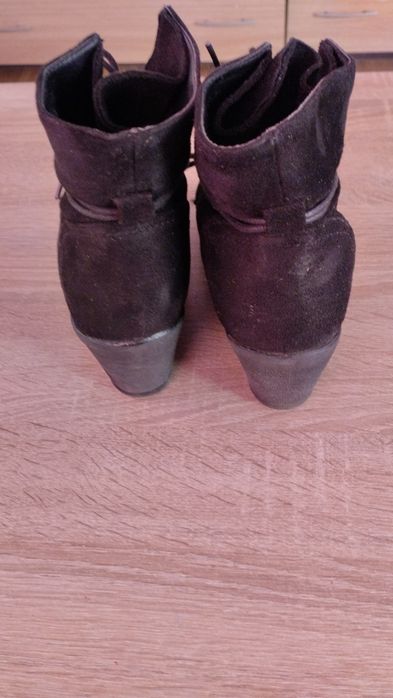 Дамски боти и ботуши