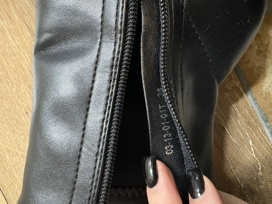 Ботильоны  черные Dino Ricci