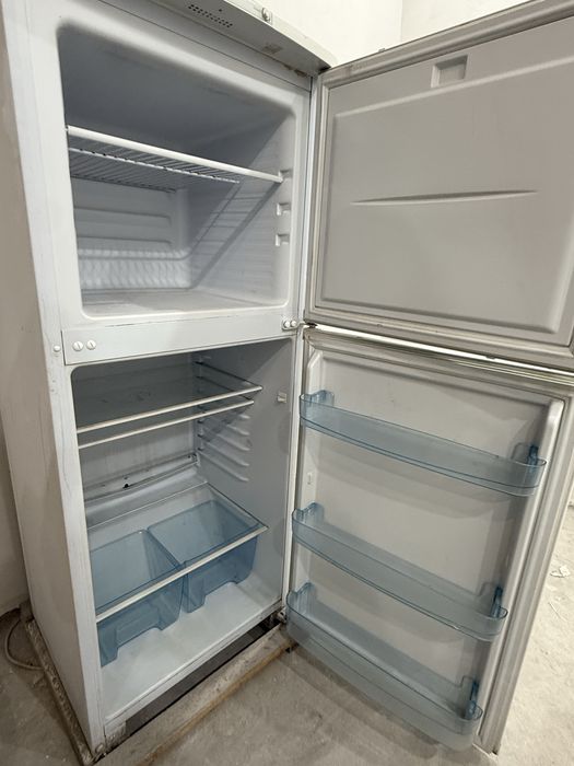 Б/у холодильник