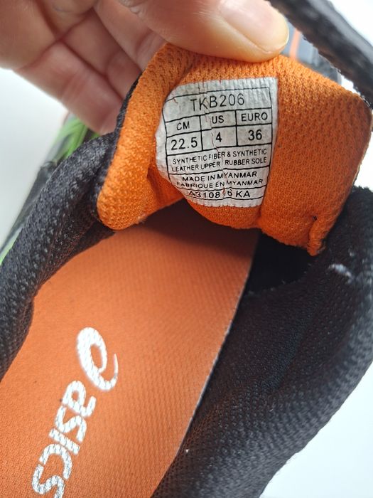 Кроссовки Asics р.35- 36 оригинал .