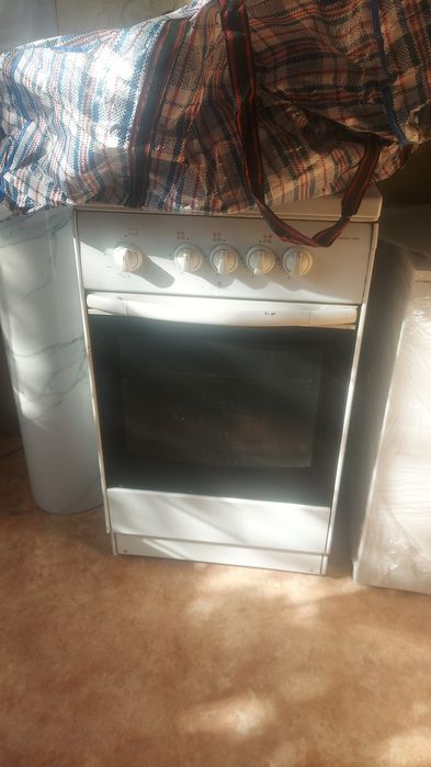 Продам газ плиту