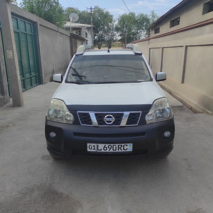 Срочно. Nissan X Trail (2009)-yaxshi holatda.