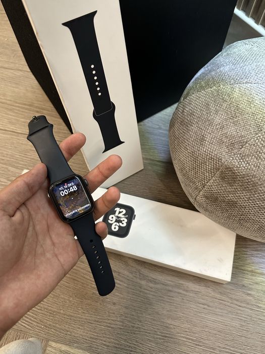Часы Apple Watch SE 40mm
