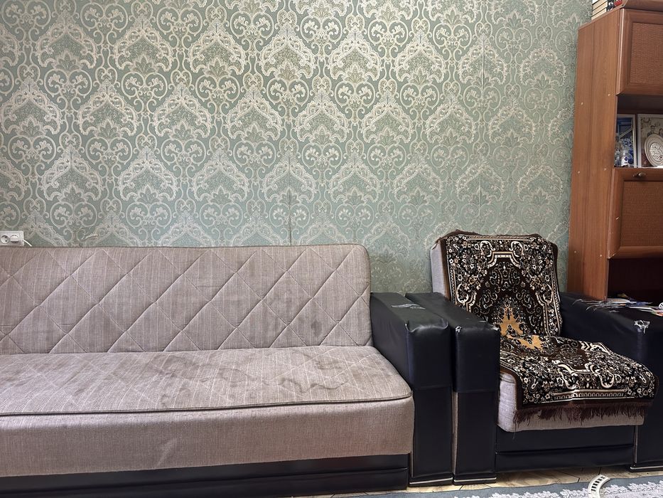 Отдам диван даром embawood