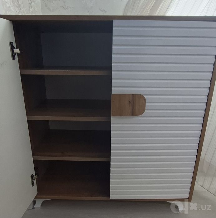 Tezda Oyoq kiyimlar uchun Mebel sotiladi !