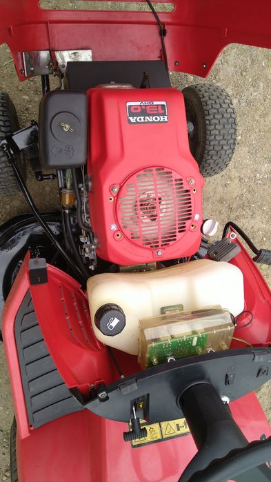 Tractoraș de  gazon 13cp  HONDA