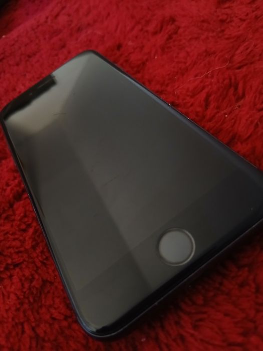 Iphone 8 cu ceva probleme