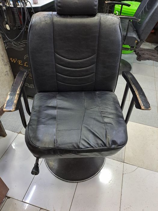 Кресло для парехмахеров 1 шт