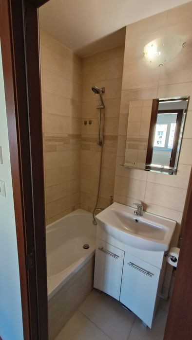 Apartament cu 2 cam. de închiriat, zona Semilună