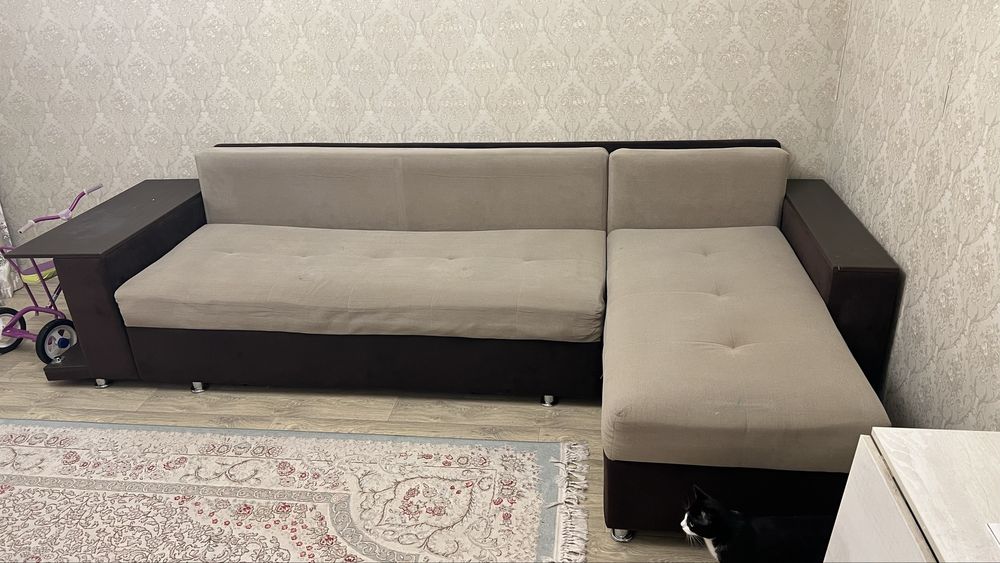 Срочно продам угловой диван