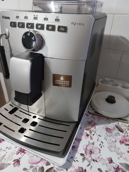 Продавам Кафеавтомат Saeco Intuita, цена 350 лв., гр. Ловеч