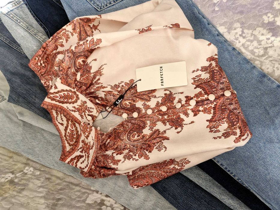 Шикозна риза Farfetch за офиса и повод - на половин цена