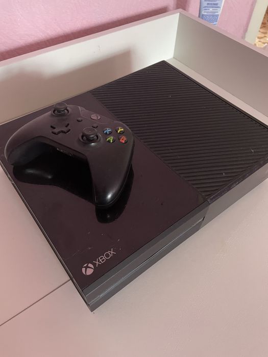 Продам Xbox one с киннектом б/у